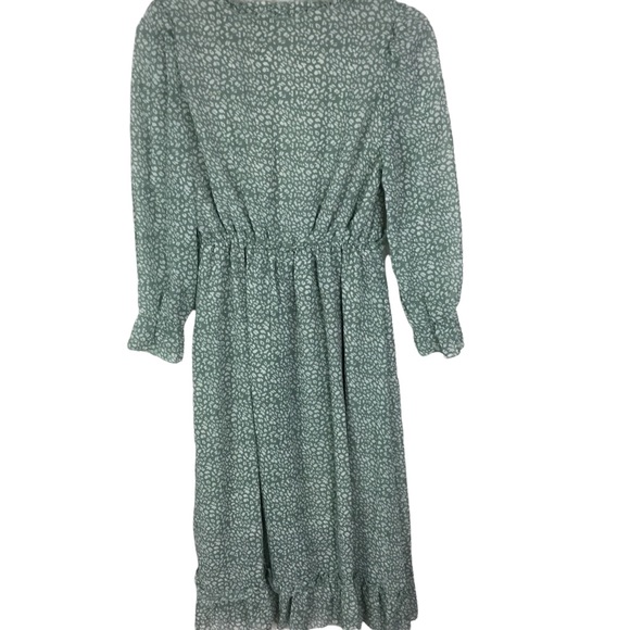 Deep V-neck Ruffle Long Sleeve Floral Print Maxi Dress size Medium NWOT - Picture 3 of 6